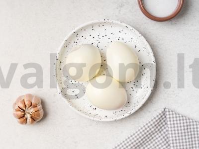 Morkų ir kiaušinių salotas Žingsnis 1