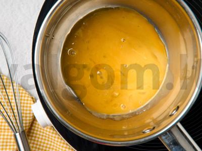 Hollandiškas padažas iš kiaušinių Žingsnis 3