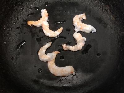 Avokado ir krevetėmis užteptos brusketos Žingsnis 3