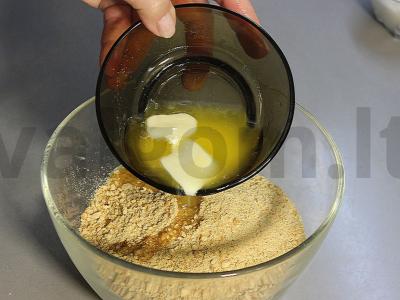 Slyvų sūrio pyragas Žingsnis 3