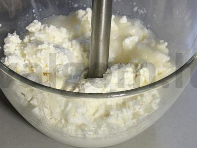 Slyvų sūrio pyragas Žingsnis 15