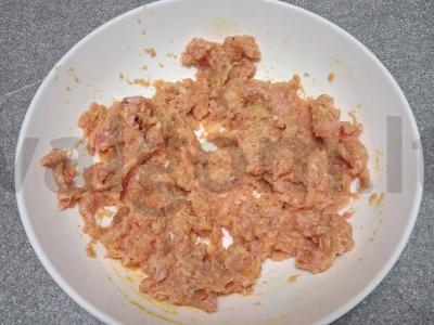 Kiaulienos faršo zrazai su putpelių kiaušiniais Žingsnis 5