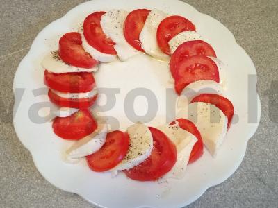 Caprese salotas su raudonuoju baziliku Žingsnis 4