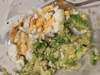 Avokadų pasta su kiaušiniais Žingsnis 3