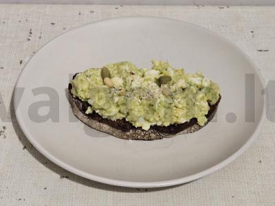 Avokadų pasta su kiaušiniais pagrindine nuotrauka