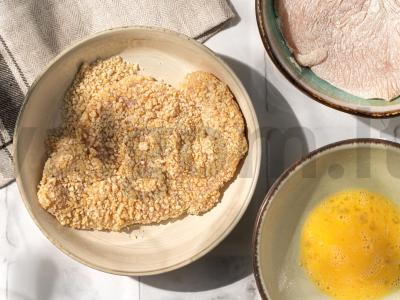 Vištienos atpjovos su žemės riešutų paniruote Žingsnis 4