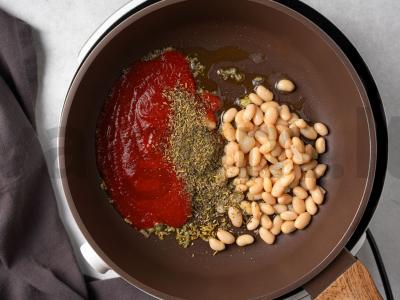 Sūrio apkepas su pupelėmis ir pomidorais Žingsnis 3