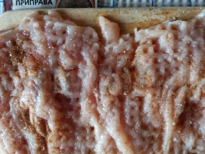 Kepinys su vištiena ir žaliais pupelėmis Žingsnis 2