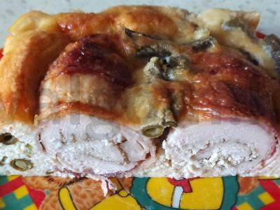 Kepinys su vištiena ir žaliais pupelėmis pagrindine nuotrauka