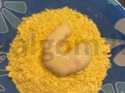 Sushi tortas su krabų lazdelėmis ir krevetėmis Žingsnis 8