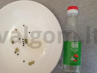 Marinuoti pievagrybiai žiemai Žingsnis 3