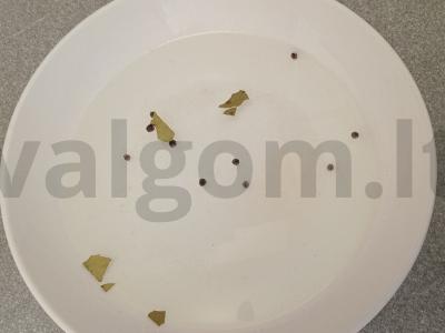 Marinuoti pievagrybiai žiemai Žingsnis 4