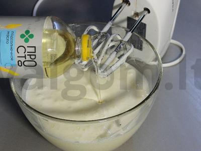 Obuolių pyragas su kremu iš sūrio Žingsnis 2