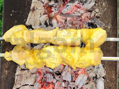 Šašlykas iš kiaulienos su prieskoniais ir kalendra Žingsnis 4