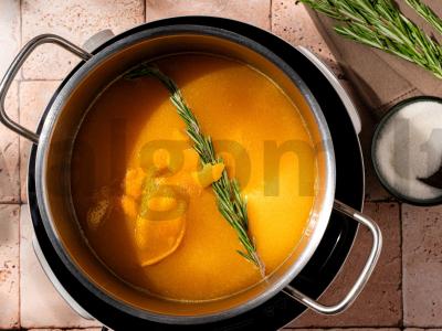 Mandarinų tinktūra su rozmarinu Žingsnis 2