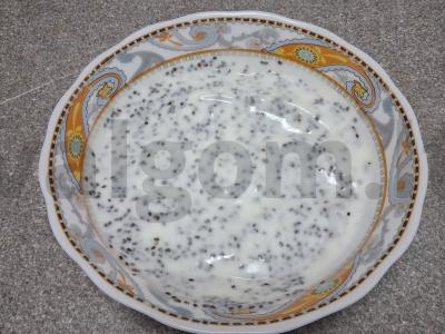 Čia pudingas su persimonu, kiviu ir pušų riešutais Žingsnis 2