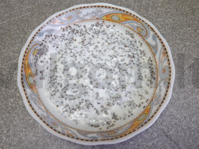 Čia pudingas su persimonu, kiviu ir pušų riešutais Žingsnis 3