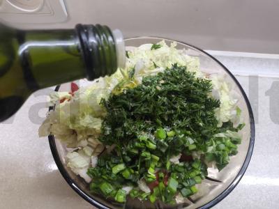 Daržovių salotas su Pekino kopūstu Žingsnis 4