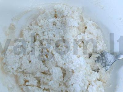 Švelnūs PP varškėčiai su rugine miltais Žingsnis 2