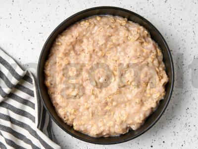 Švelnios vištienos kotletai su avižiniais dribsniais Žingsnis 2