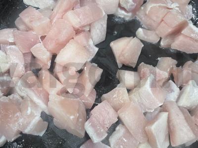 Makaronai su vištiena keptuvėje Žingsnis 3