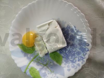 Sūrio blynai su kakava ir bananais Žingsnis 1