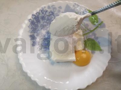 Sūrio blynai su kakava ir bananais Žingsnis 3