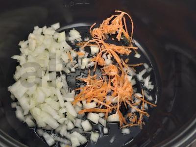 Švelni jautiena su daržovėmis lėtoje viryklėje Žingsnis 1