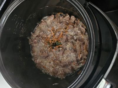 Švelni jautiena su daržovėmis lėtoje viryklėje Žingsnis 4