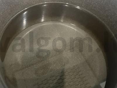 Aviečių kompotas su obuoliu ir juodąja arbata Žingsnis 1