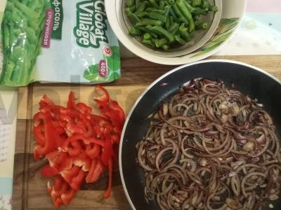 Šiltas salotas su pupelėmis Žingsnis 2