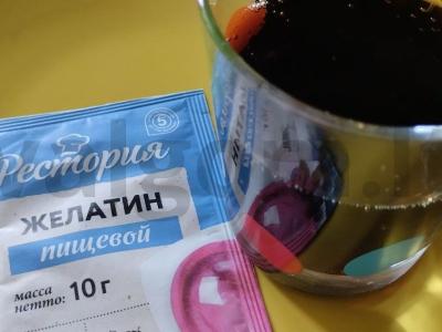 Želėdesertas su kolos, banano ir kokoso skoniu Žingsnis 1