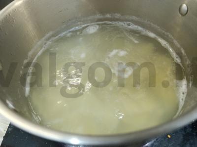 Makaronai pomidorų padaže Žingsnis 1