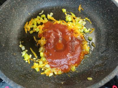 Makaronai pomidorų padaže Žingsnis 3