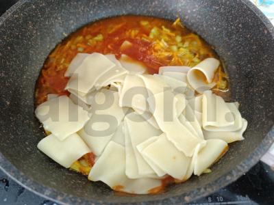 Makaronai pomidorų padaže Žingsnis 4