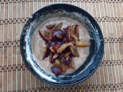 Šokoladiniai keksiukai su slyvomis Žingsnis 4