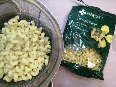 Makaronai su dešrelėmis pomidorų padaže Žingsnis 10