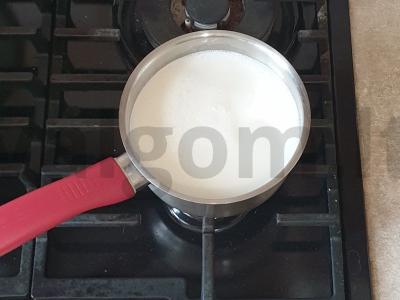 Avižinė košė su bananais ir karamele pusryčiams Žingsnis 1