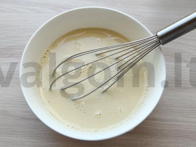 Omletas su menkėmis, brokoliais ir vyšniniais pomidorais Žingsnis 4