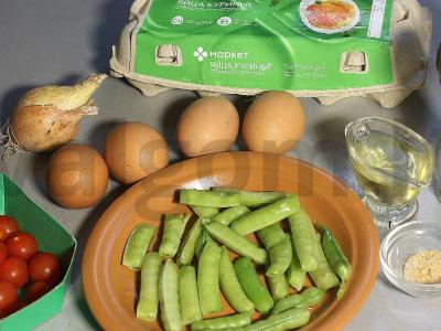 Omletas su žirneliais ir vyšniniais pomidorais Žingsnis 1