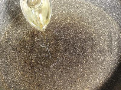 Omletas su žirneliais ir vyšniniais pomidorais Žingsnis 3