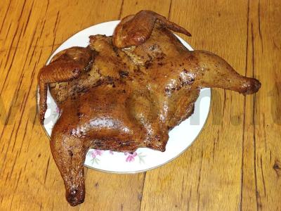 Karštai rūkyta vištiena pagrindine nuotrauka