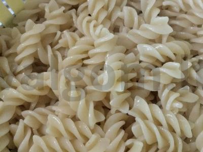 Makaronai su dešrelėmis ir pomidorų pasta Žingsnis 3