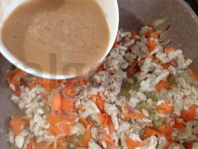 Nudrožinė su vištienos krūtinėle ir daržovėmis padaže Žingsnis 13