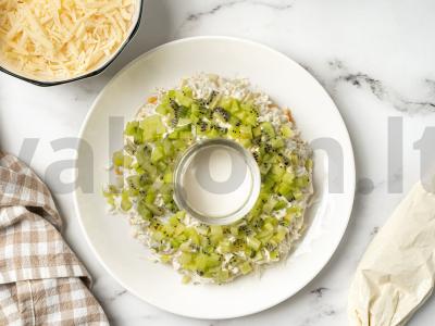 Salotas „Malachito apyrankė“ su vištiena Žingsnis 9