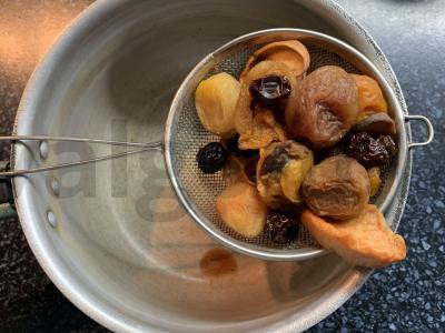 Morkų tyrės, granolos, jogurto ir džiovintų vaisių desertas Žingsnis 1