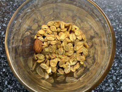 Morkų tyrės, granolos, jogurto ir džiovintų vaisių desertas Žingsnis 4