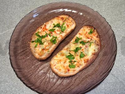 Karšti sumuštiniai su krabų lazdelėmis per 20 minučių pagrindine nuotrauka