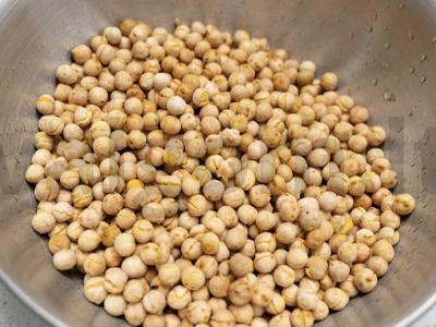 Keptas avinžirnis su prieskoniais Žingsnis 1