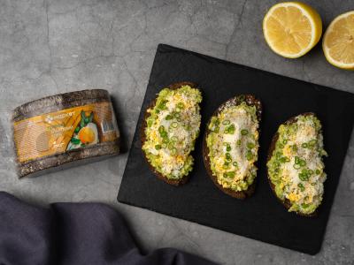 Tostai su kiaušiniu ir avokadu pagrindine nuotrauka